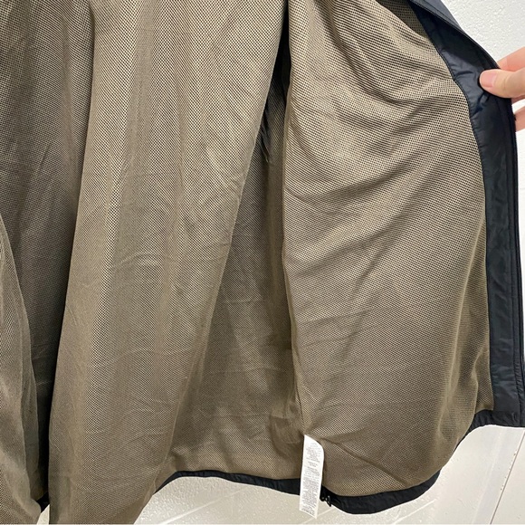 L.L. Bean Large Tall black Rainjacket - Picture 6 of 7